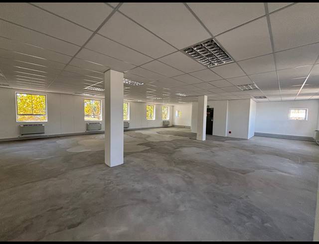 971M² OFFICE TO LET IN TYGER VALLEY